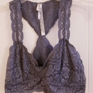 INTIMATELY FREE PEOPLE Size Medium Bralette Gray Lacy Racerback V-Neck Bra Nylon